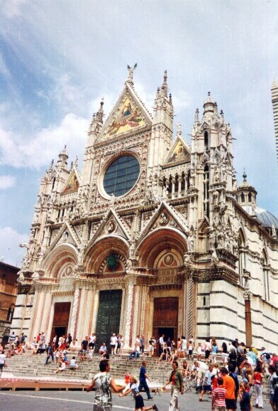 22duomosiena2.jpg